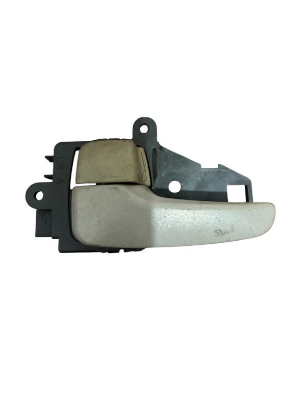 Manilla interior izquierda Mitsubishi L200 2007 a 2015 MN167545ZZ