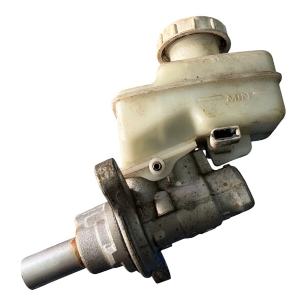 Bomba de freno Mitsubishi L200 2020 a 2025 Original usado 815491