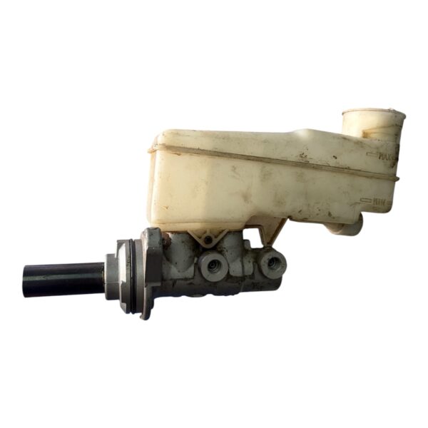 Bomba de freno Toyota Hilux 2016 a 2025 Original usado