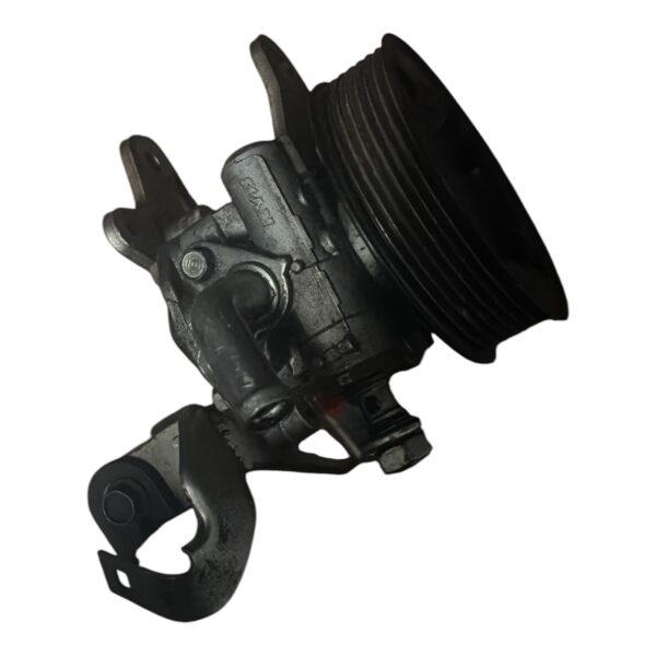 Bomba de direccion hidraulica Mitsubishi L200 2016 a 2024